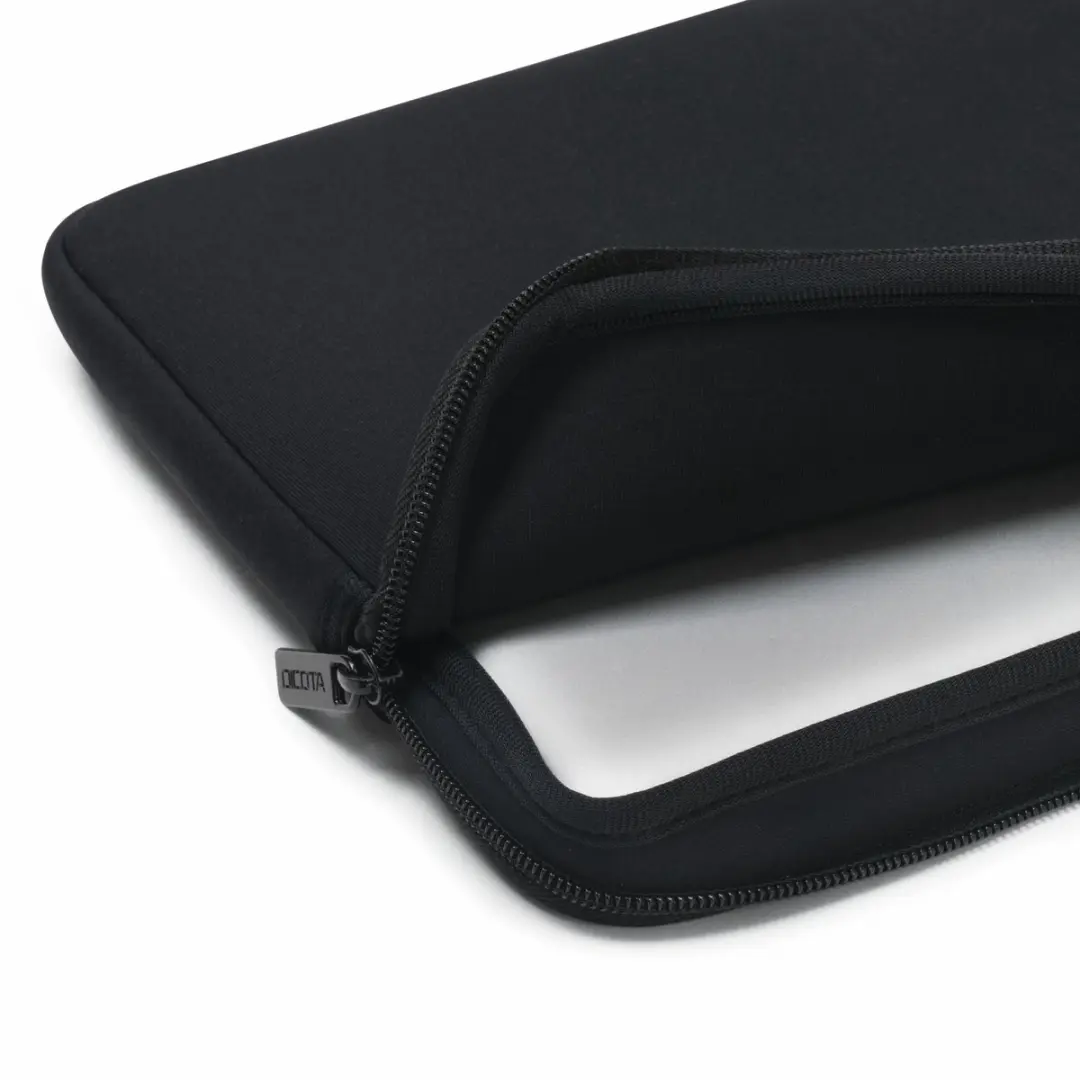 Dicota Perfect Skin 15.6 inch Laptophoes - Zwart - 3-50587