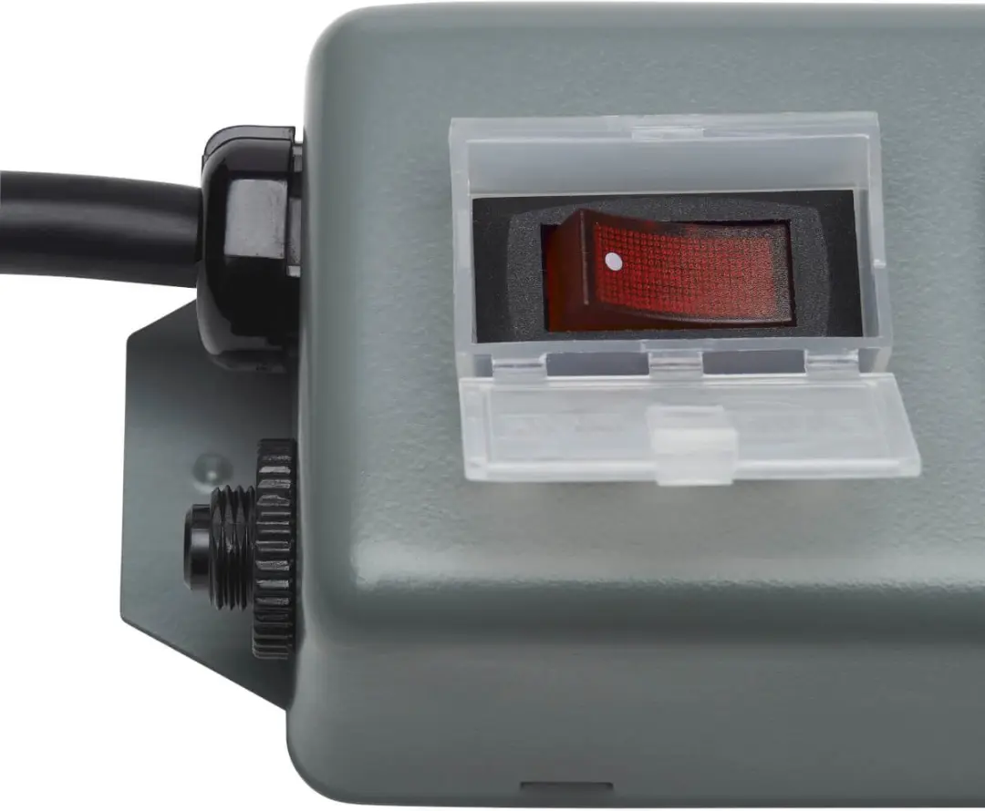 Tripp Lite UL603CB-6 Powerstrip - Zwart