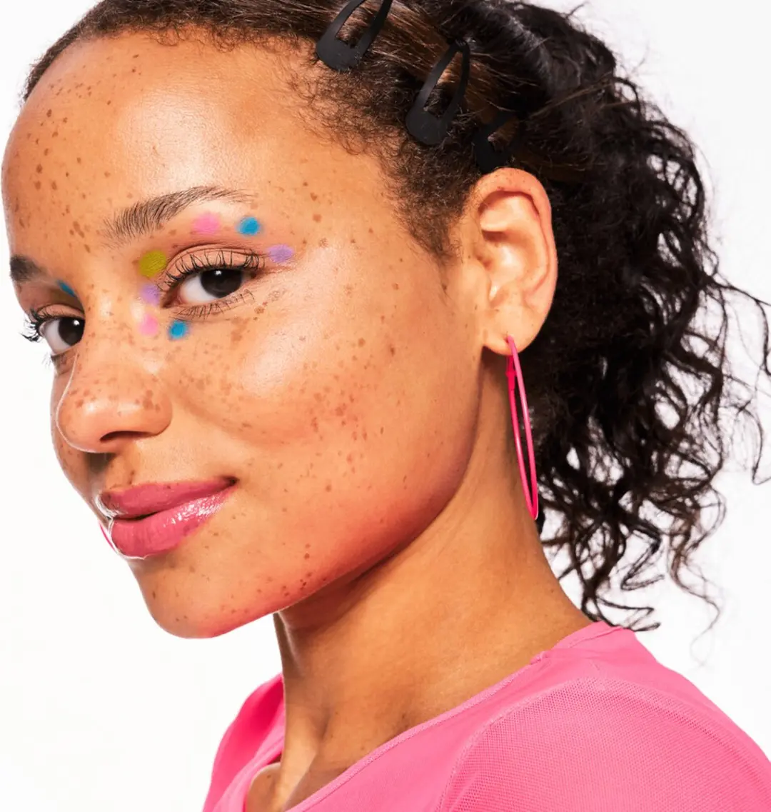 Essence Baby Got Holo Glow Highlighter Stick Holy Apricotly