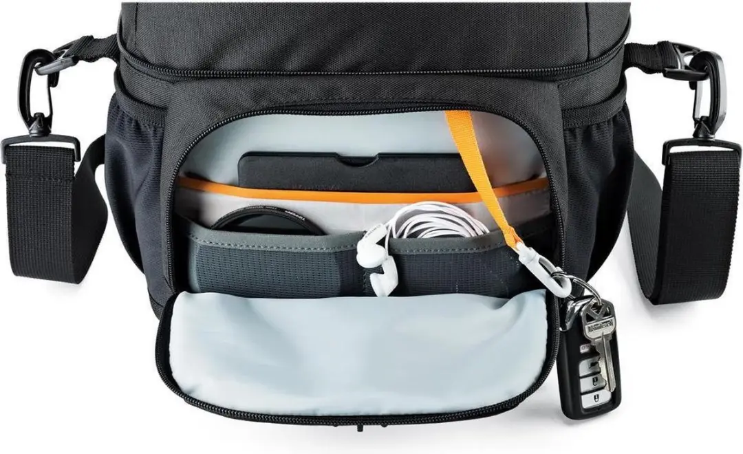 Lowepro Nova 180 AW II Schoudertas - 4 Lenzen - Zwart