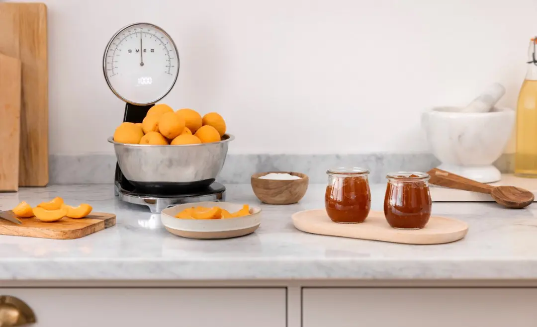 Smeg KSF01BLWW Keukenweegschaal - 5kg - Zwart
