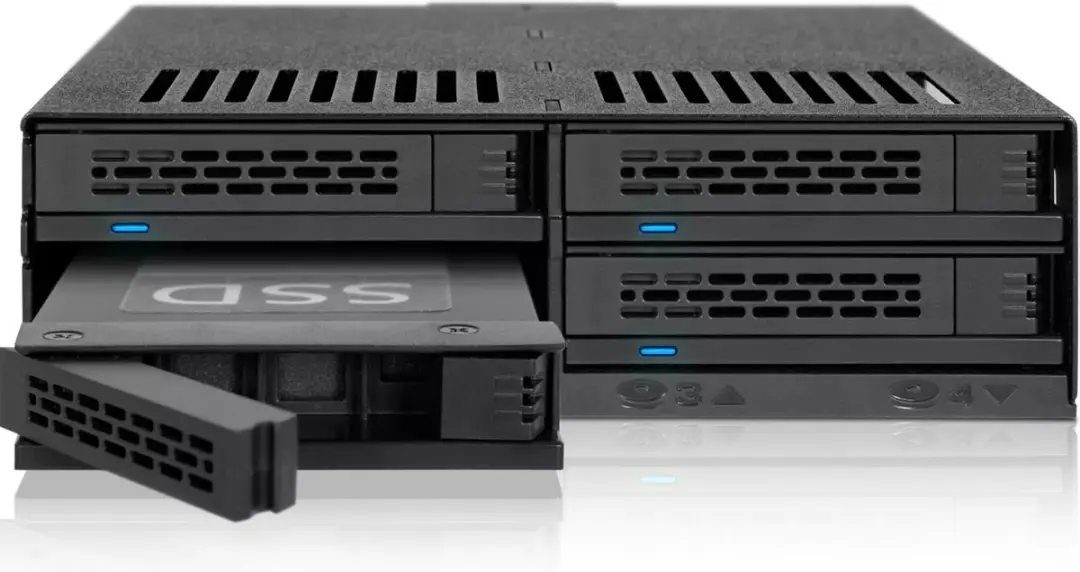 Icy Dock MB324SP-B Disk Array - Zwart