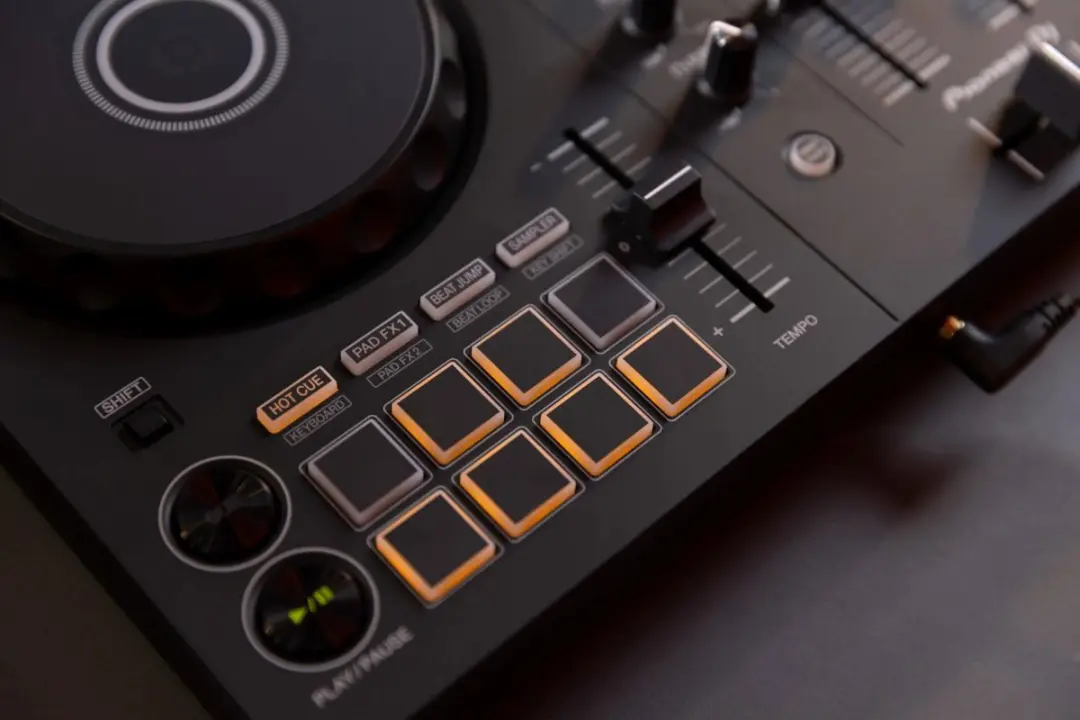 Pioneer DDJ-FLX4 DJ-controller - 2 Kanalen - 8 Pads - Zwart