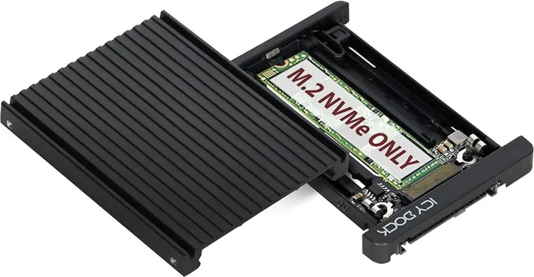 Icy Dock MB705M2P-B M.2 SSD Behuizing