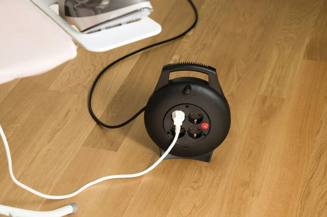 Brennenstuhl Vario Line Kabelhaspel 4-voudig 10m - 3000W Zwart