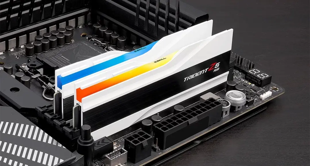 G.Skill DDR5 64GB PC6000 CL36 F5-6400J3636F32GX2-TZ5RW RGB