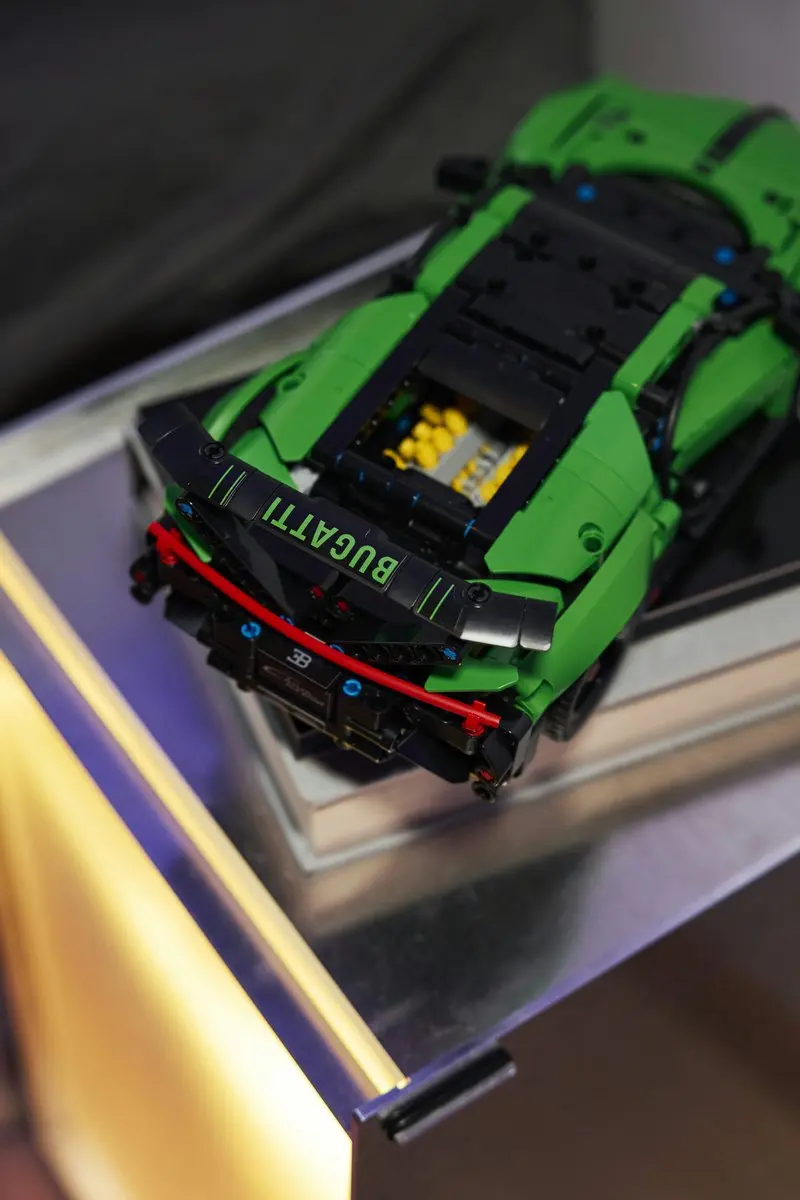 LEGO Technic 42241 Groene Bugatti Chiron Hypercar - 771 Stukken