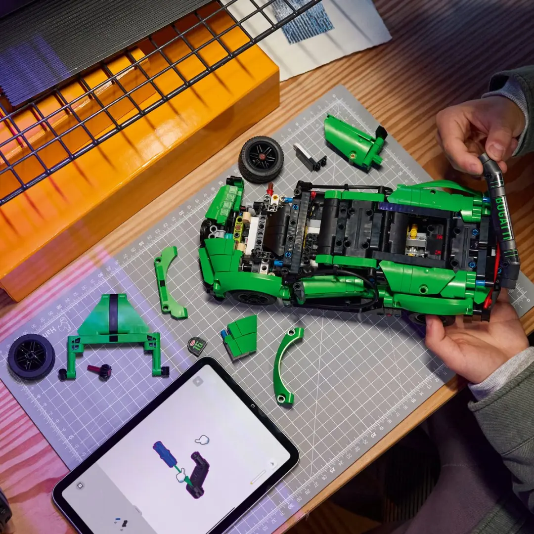 LEGO Technic 42241 Groene Bugatti Chiron Hypercar - 771 Stukken - afbeelding 6 van 6
