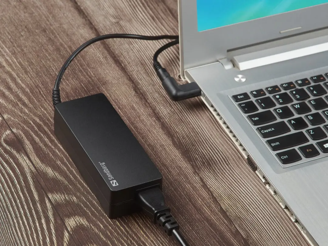 Sandberg 135-78 Laptop Adapter 90W - Zwart