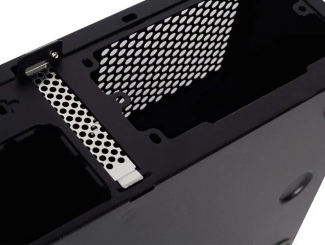SilverStone ML05 HTPC Gehuize - 4x 2.5" 1x 3.5" - Zwart