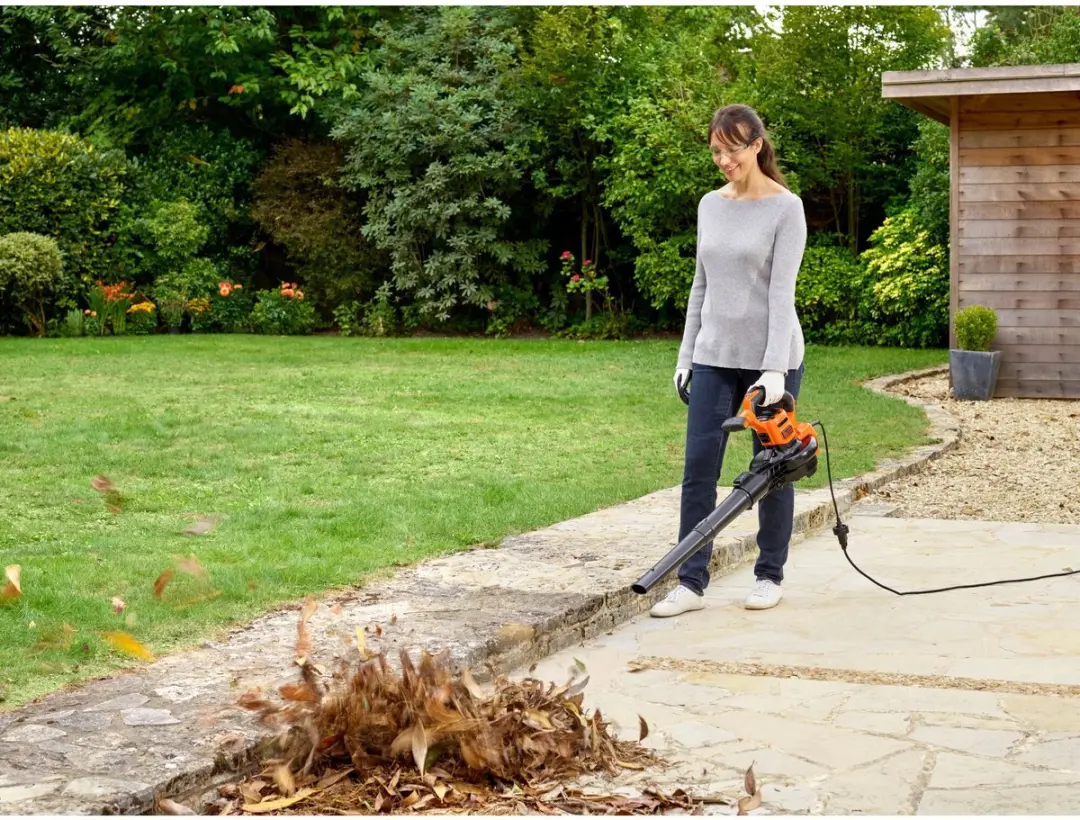 BLACK+DECKER BEBLV300SB-QS Bladblazer 3000W - 404 km/u - afbeelding 6 van 6