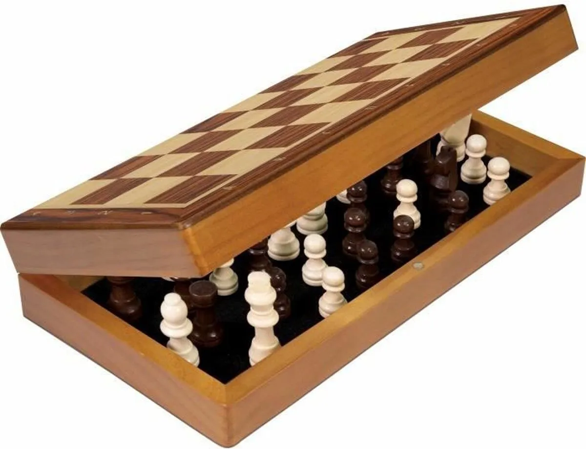 Asmodee Folding Chess Set - 2 Spelers