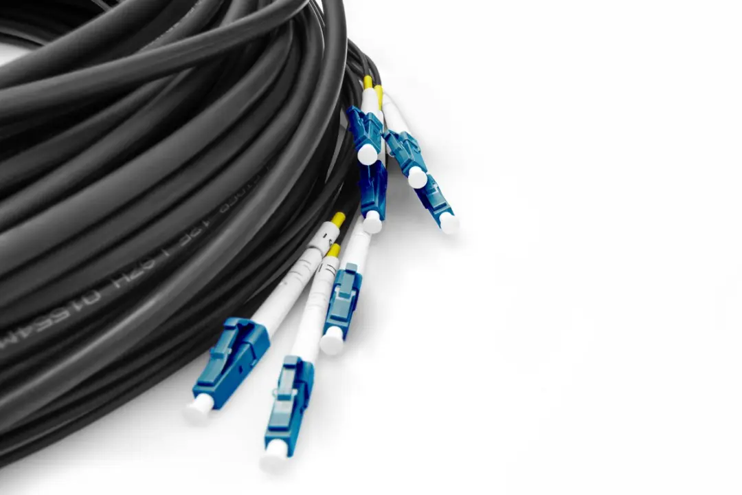 Digitus DK-2A338U100BK-BBB InfiniBand Glasvezelkabel 100m - LC U-DQ(ZN) BH - Zwart