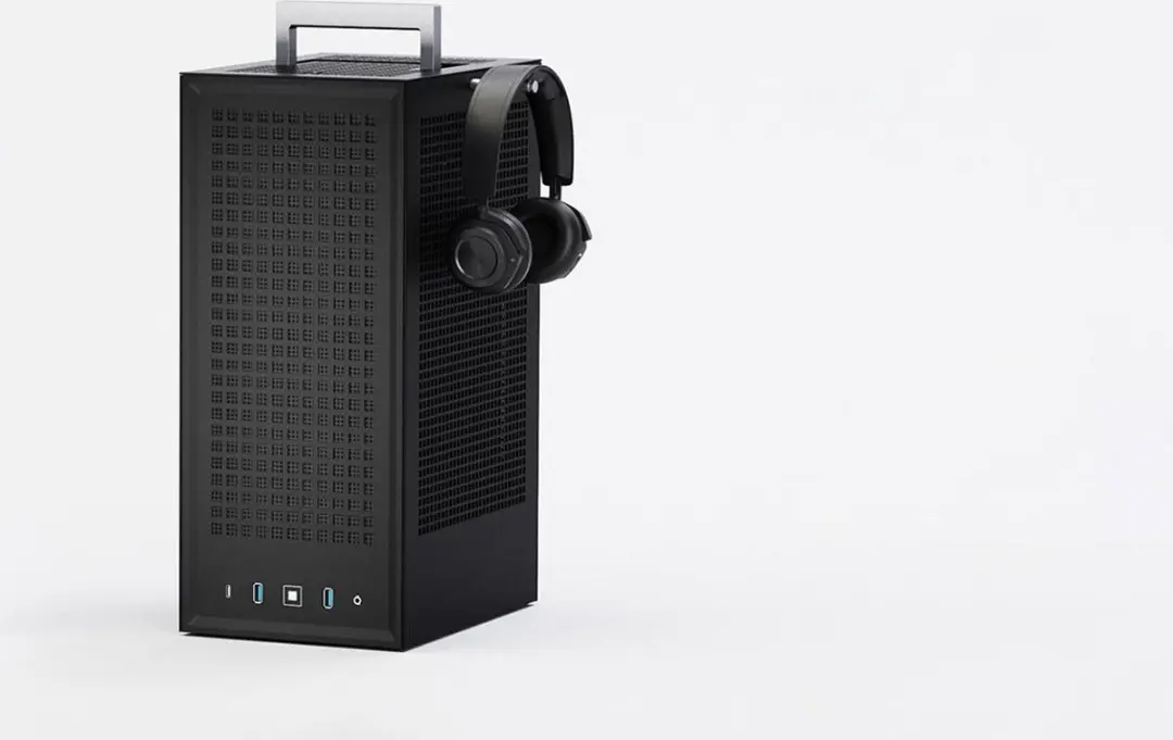 HYTE Revolt 3 CS-HYTE-REVOLT3-B SFF PC-Case