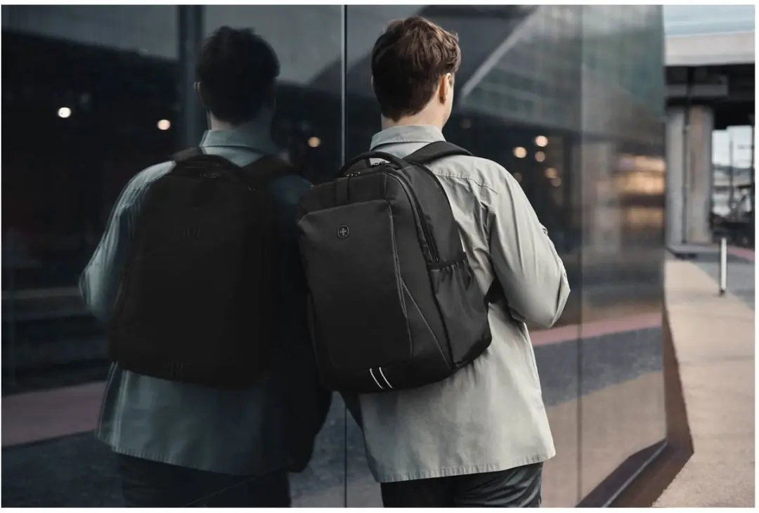 Wenger XE Professional 15,6" Rugzak 23L - 13 Vakken - Zwart