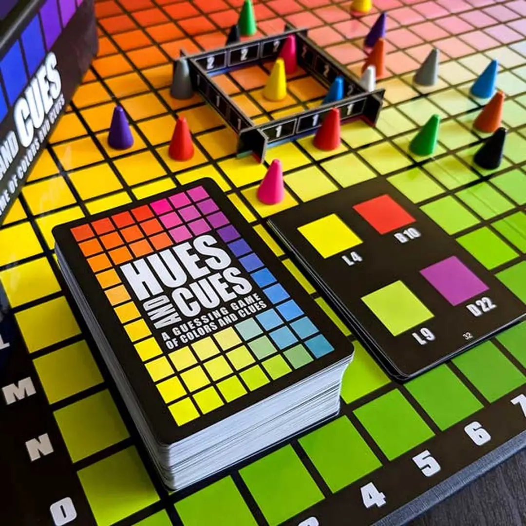 USAopoly Hues and Cues Bordspel - 3-10 Spelers