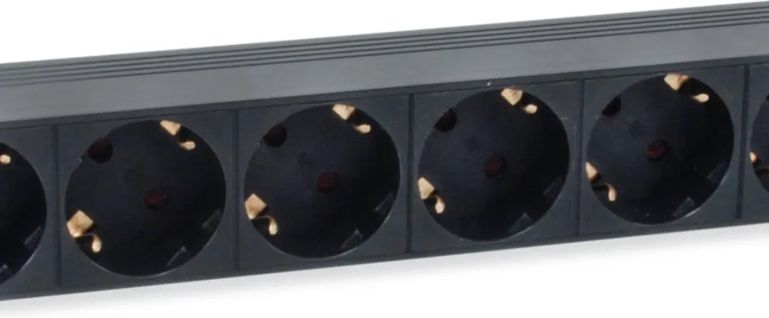 Equip 333286 Energiedistributie 8 AC-uitgangen 2500W - Zwart