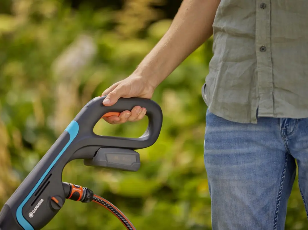 Gardena AquaBrush Patio 18V Multireiniger - 1x2,5Ah