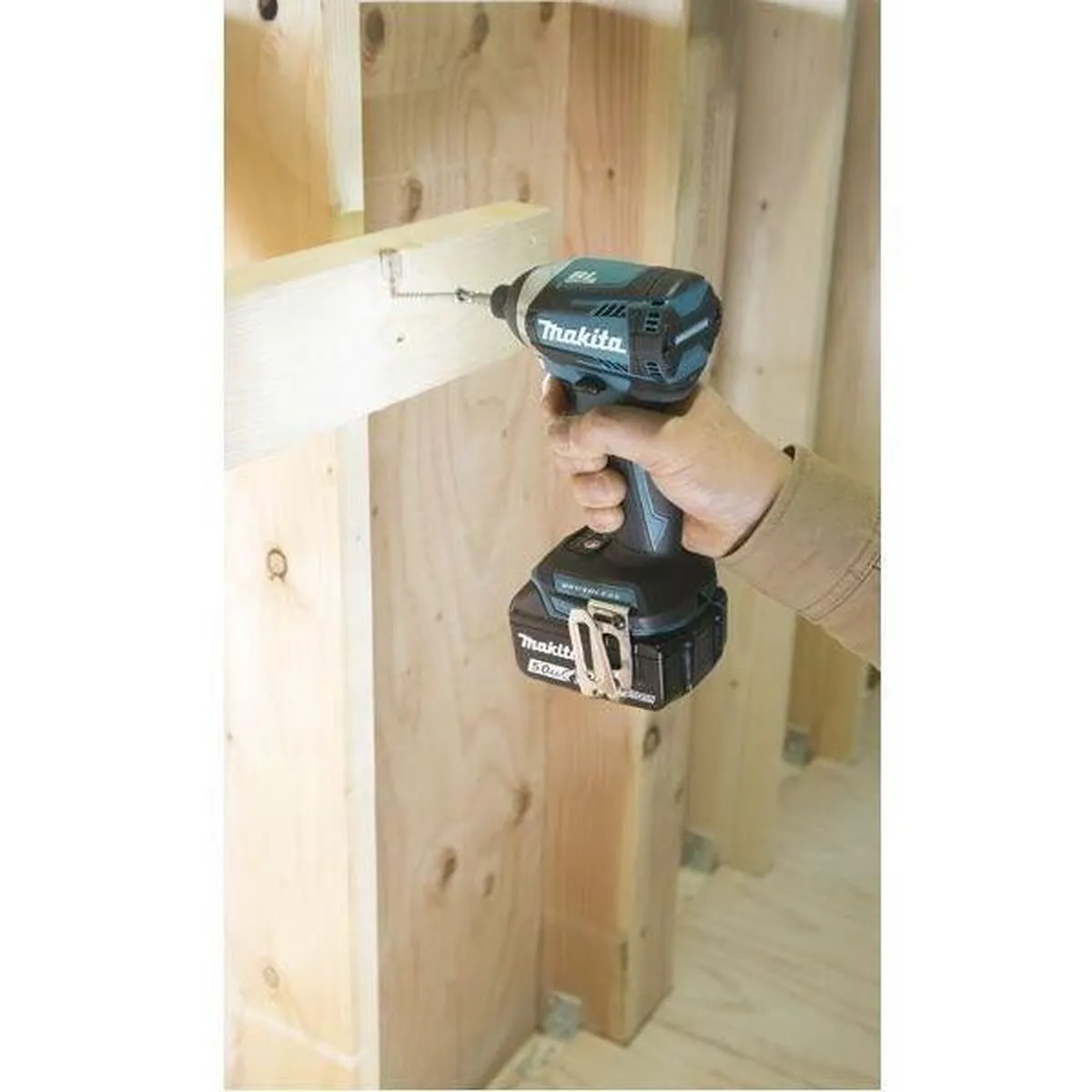 Makita DTD154ZJ Slagschroevendraaier 18V - Koolborstelloos