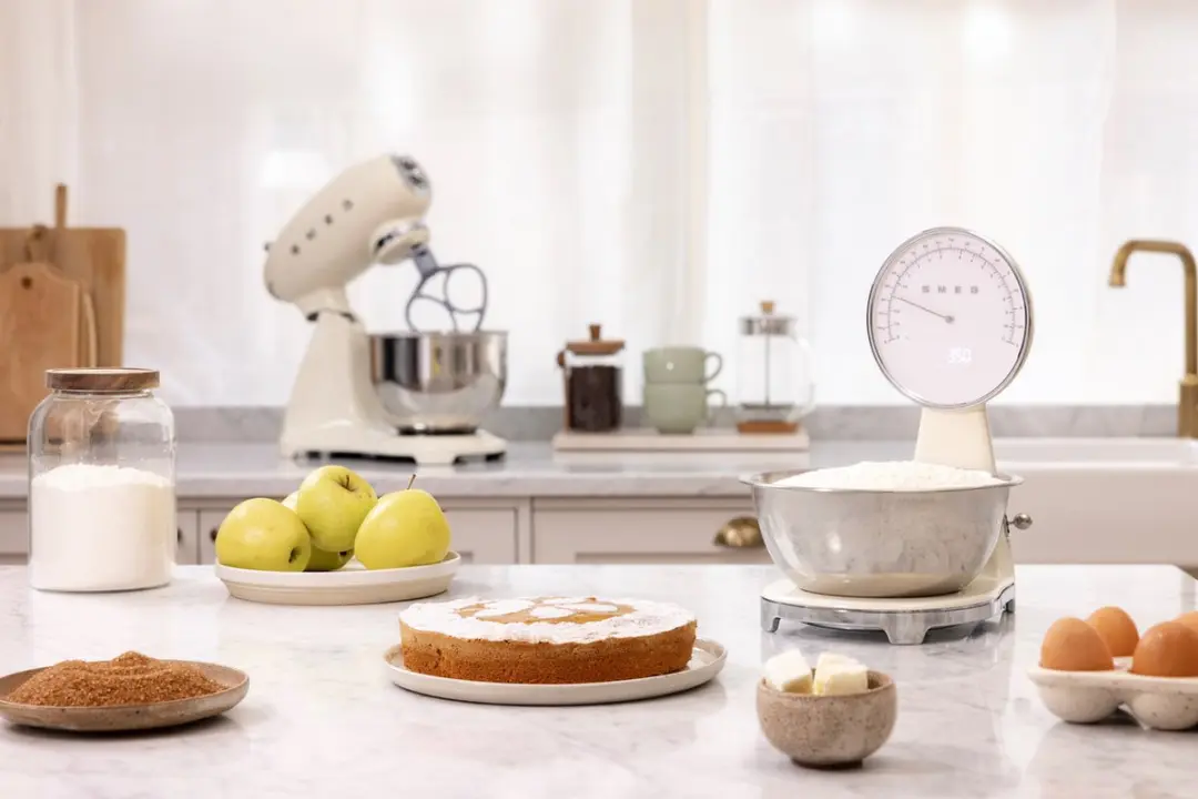 Smeg KSF01CRWW Keukenweegschaal 5kg - Crème - USB Oplaadbaar