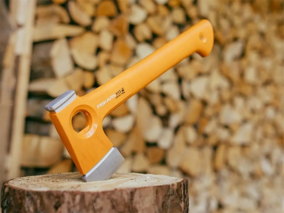 Fiskars X13 Handbijl - Ultralicht - 33cm - afbeelding 6 van 6