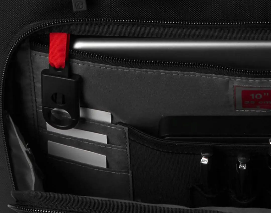 Wenger Source Laptoptas 16 inch - 6 Vakken - Zwart