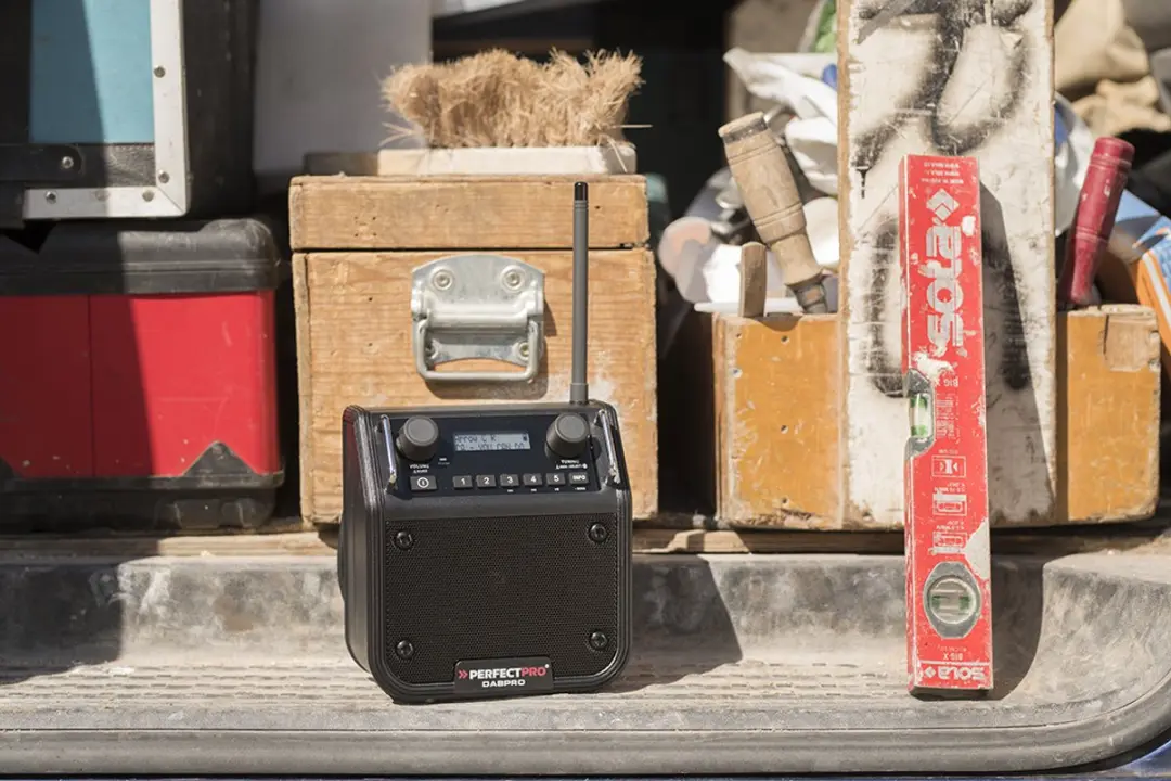 PerfectPro DABPRO Bouwradio DPR2 - Zwart