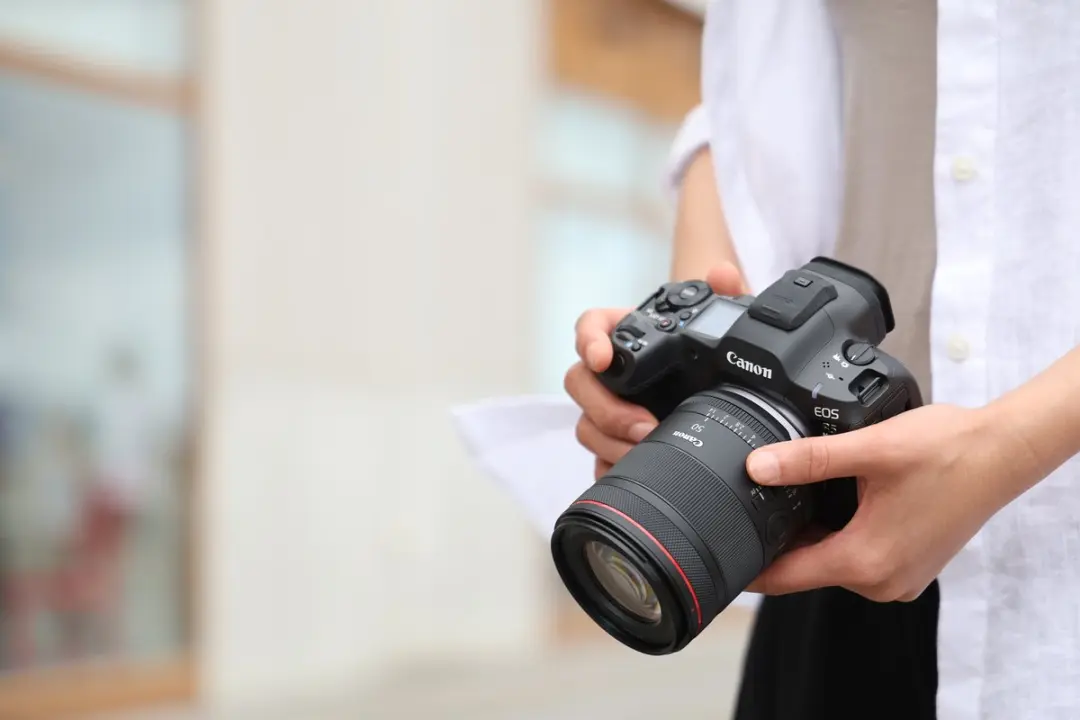Canon RF 50mm f/1.4L VCM - 67mm - Zwart - afbeelding 3 van 6