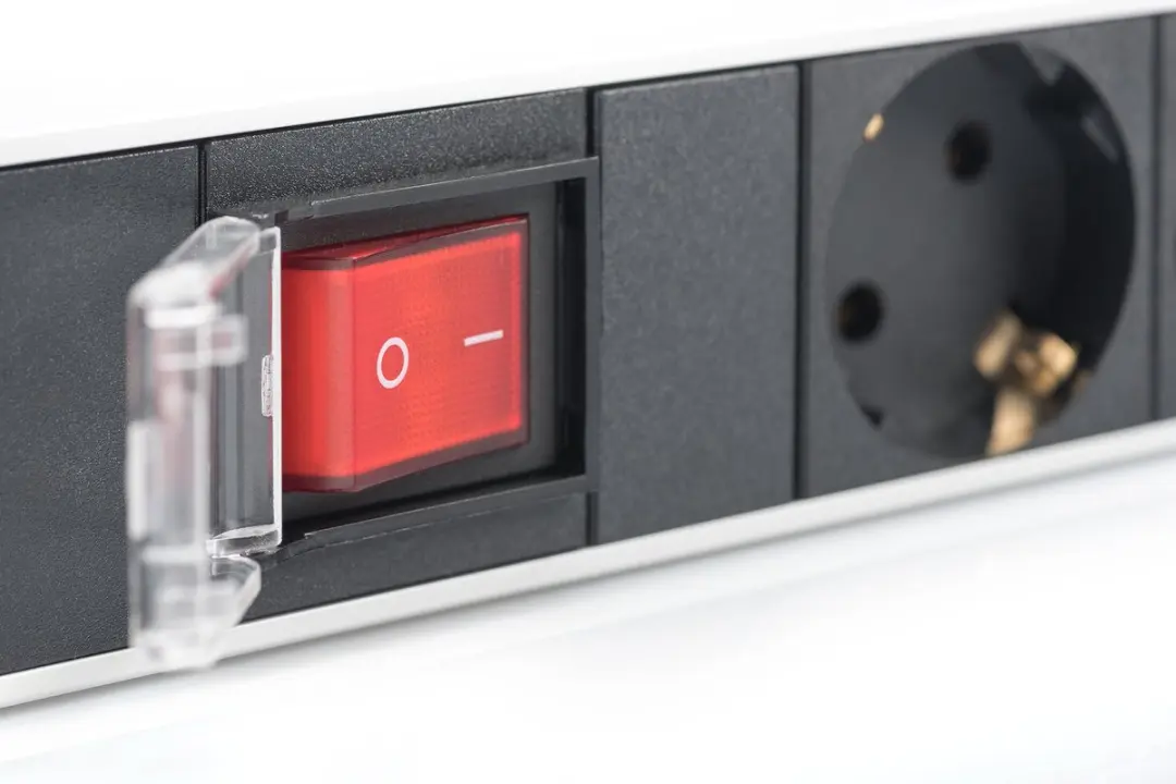 Digitus DN-95402 Power Uitbreiding 7 Stopcontacten - 4000W - Zwart