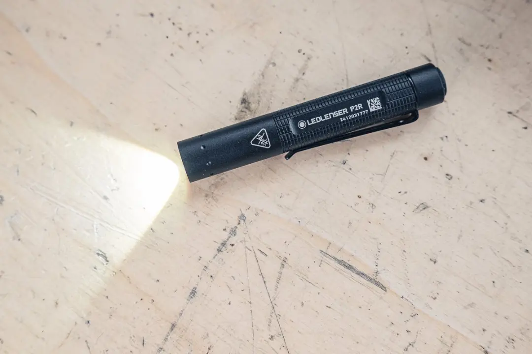 Ledlenser P2R Zaklamp - 200 Lumen - 90m - Zwart
