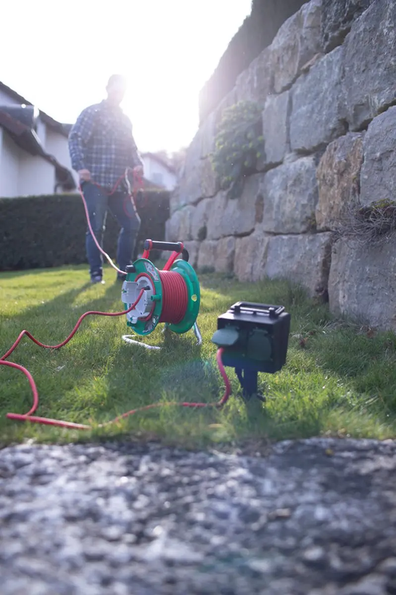 Brennenstuhl Tuinstekkerdoos 4-voudig 3500W - 10m Kabel - Zwart