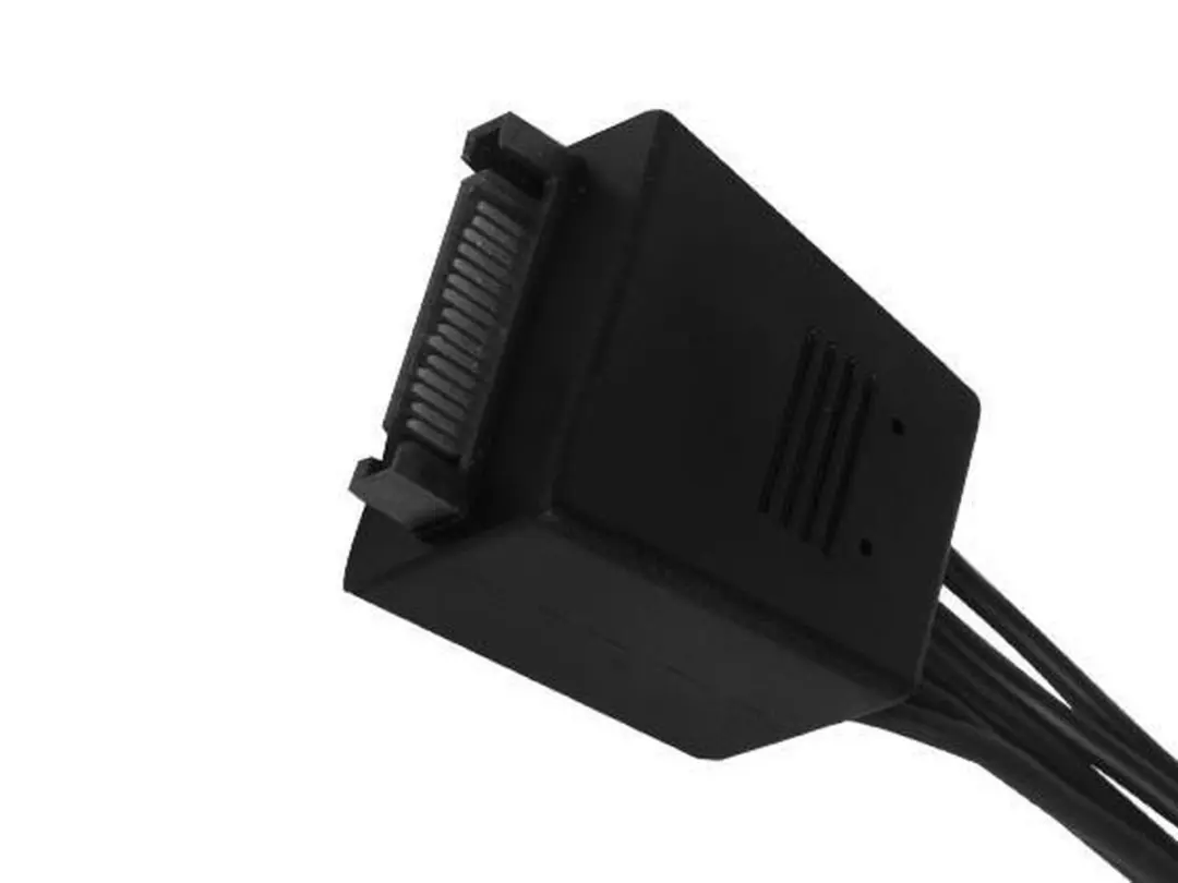 SilverStone CP06-E4 SATA-kabel 0,19m - Zwart
