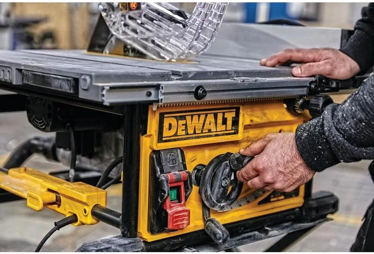 DeWalt DWE7492SET Zaagtafel 2000W - 250mm