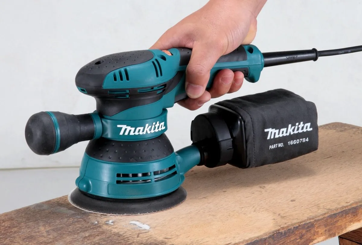 Makita BO5041K Excentrische Schuurmachine 125mm 300W - met Stofbox