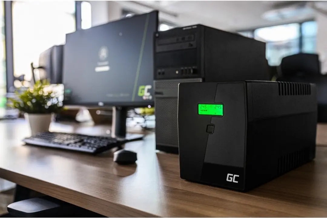 GREEN CELL UPS Micropower 900W - LCD Scherm