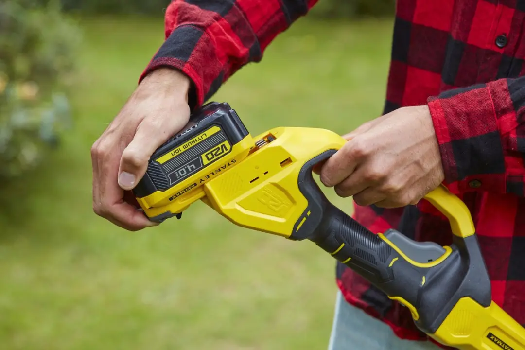 Stanley 18V Accu-kettingzaag 20cm - 4,0Ah incl. lader - afbeelding 6 van 6