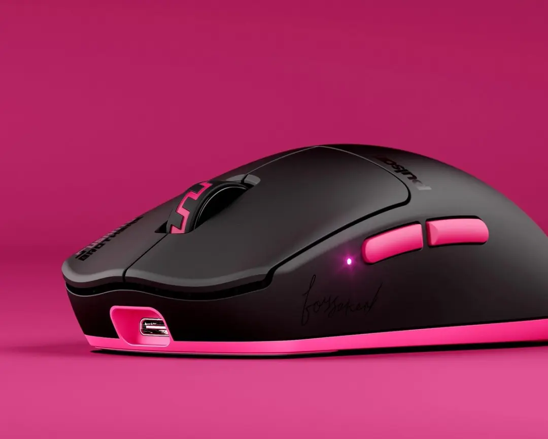 Pulsar Susanto-X PSSTX21 Gamingmuis Ambidextrous - 32000 DPI - Zwart/Roze