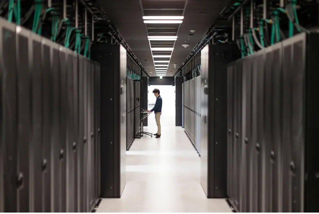 HPE Aruba Voedingskabel CEE 7/7 naar IEC C13 1.83m - Zwart
