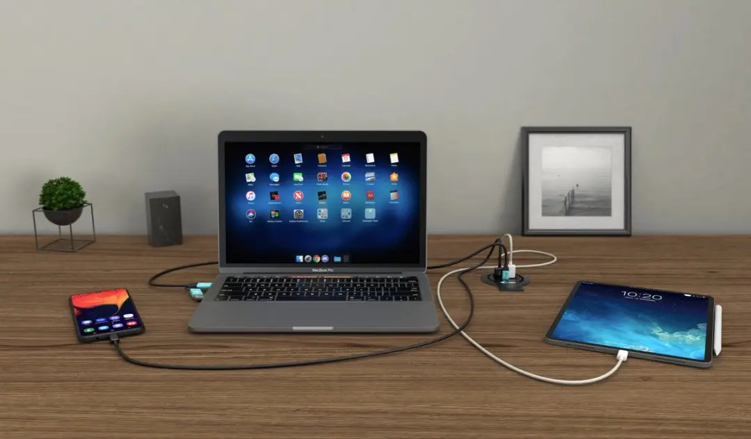 I-tec Built-in Desktop Fast Charger 96W - USB-C PD 3.0 + 3x USB 3.0 QC3.0 - Zwart