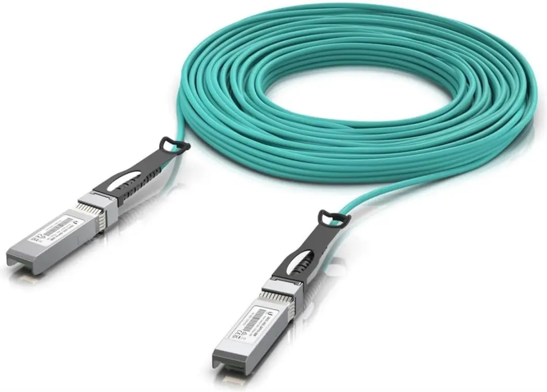 Ubiquiti UACC-AOC-SFP10-30M Glasvezelkabel SFP+