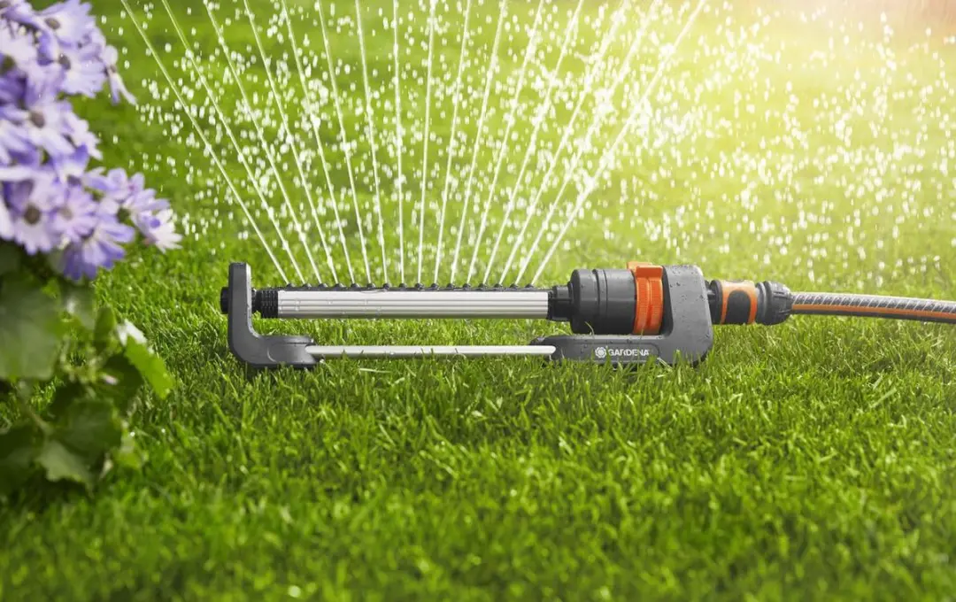 Gardena Aqua M Zwenksproeier - 110-250 m²
