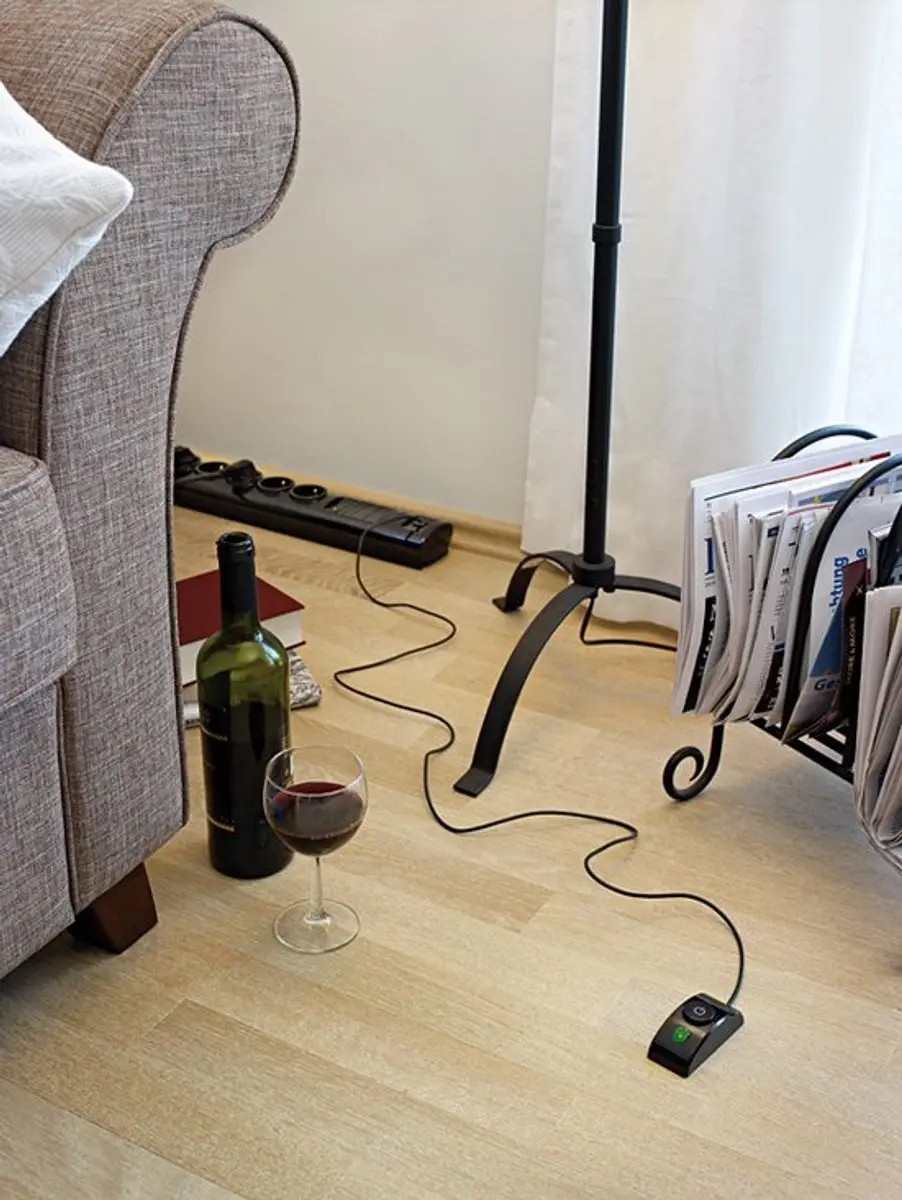 Brennenstuhl Primera-Tec Comfort Switch Plus 19.500A Stekkerdoos - 7-voudig Zwart