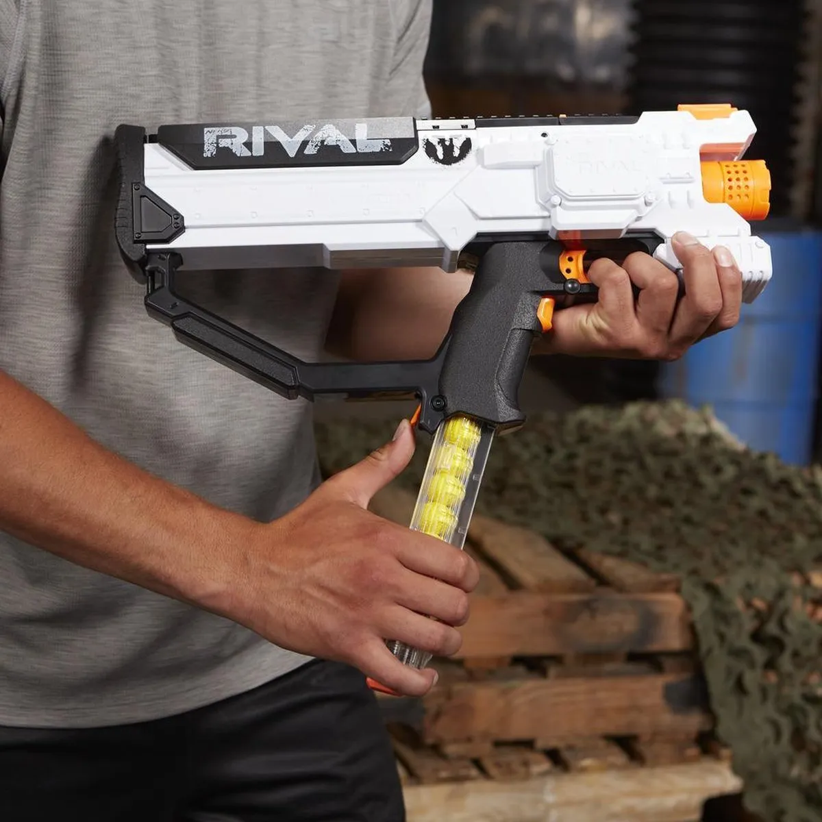 Nerf Rival Hera MXVII-1200 - Oranje/Rood/Wit/Zwart/Blauw