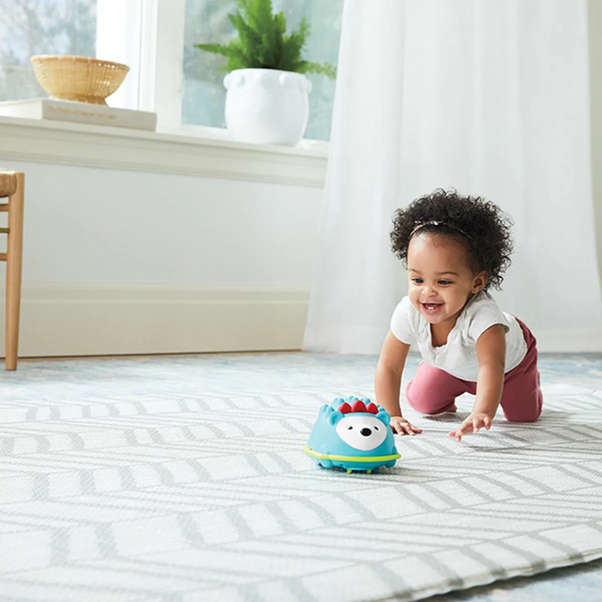 Skip Hop Hedgehog Crawl Toy S9K433310 - Babyspeelgoed met licht en geluid