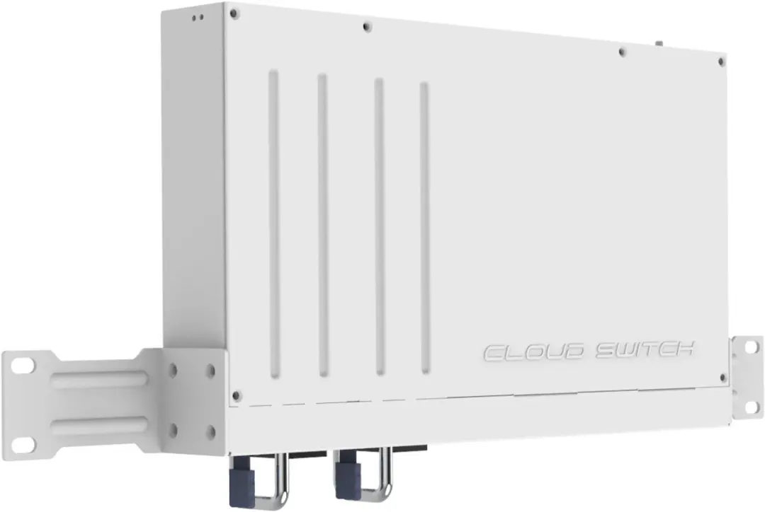 MikroTik CRS504-4XQ-IN Managed Switch - 1x PoE - Wit