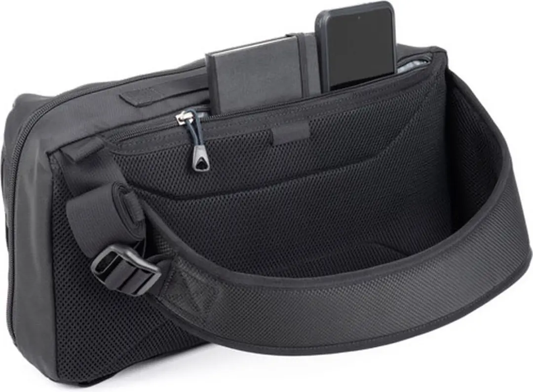 Think Tank PressPass Sling Rugtas - 4 Lenzen - Zwart