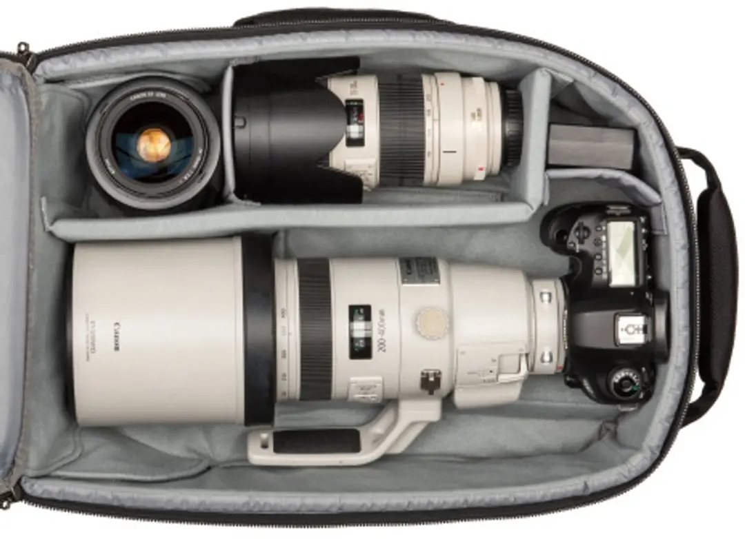 Think Tank Airport Advantage Medium Rugzak 22L - Zwart