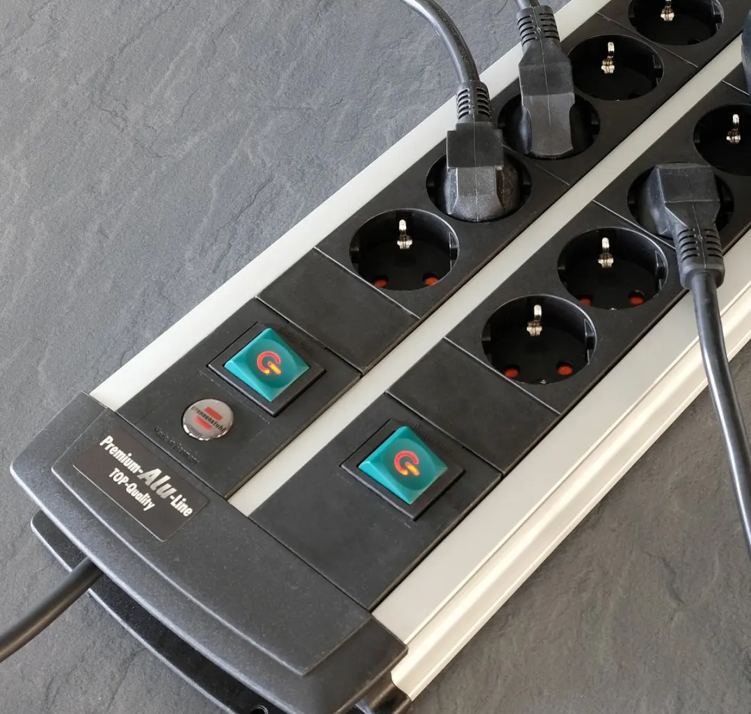 Brennenstuhl Premium Alu-Line 12-voudig Stekkerdoos - 3680W