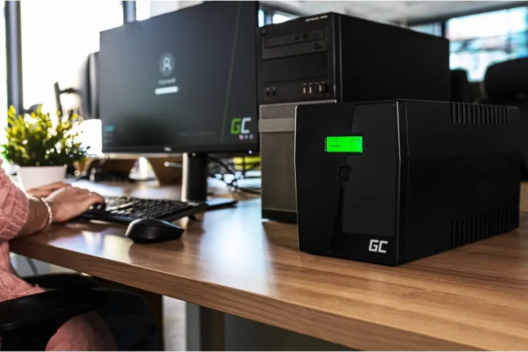 GCELL Green Cell UPS Micropower 1200W - 2000VA - Zwart