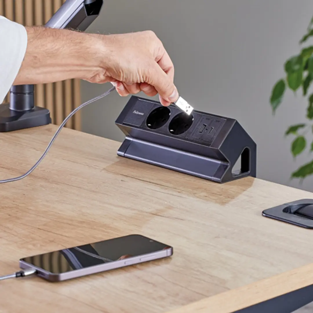 Fellowes Power Desk 2 Bureau Stopcontact - USB-C & USB-A 2M Zwart